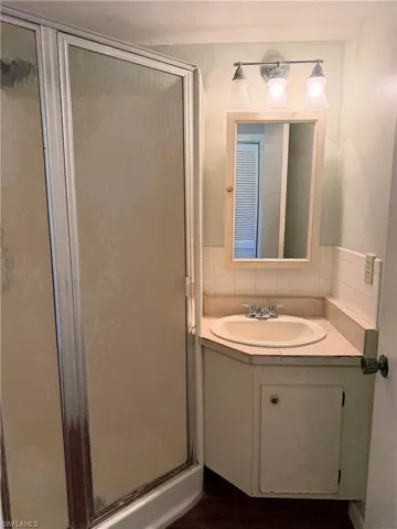Guest Bath with Shower