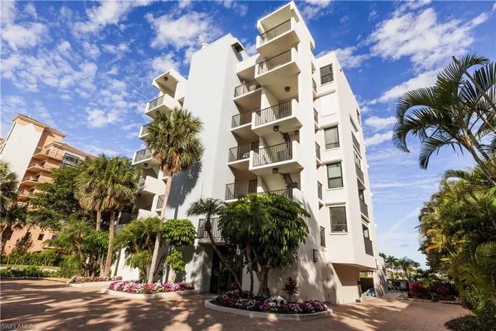 View of apartment building / complex