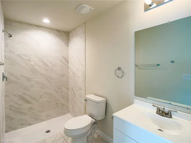 2005  Chiquita S BLVD, Cape Coral, FL 33991