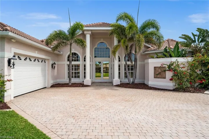 Beautiful Welcoming Entrance