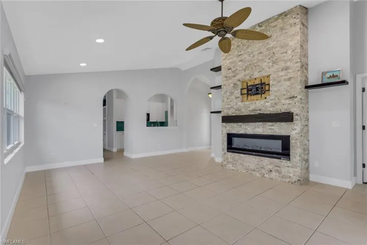 2232 Summersweet Dr, Alva, Florida 33920