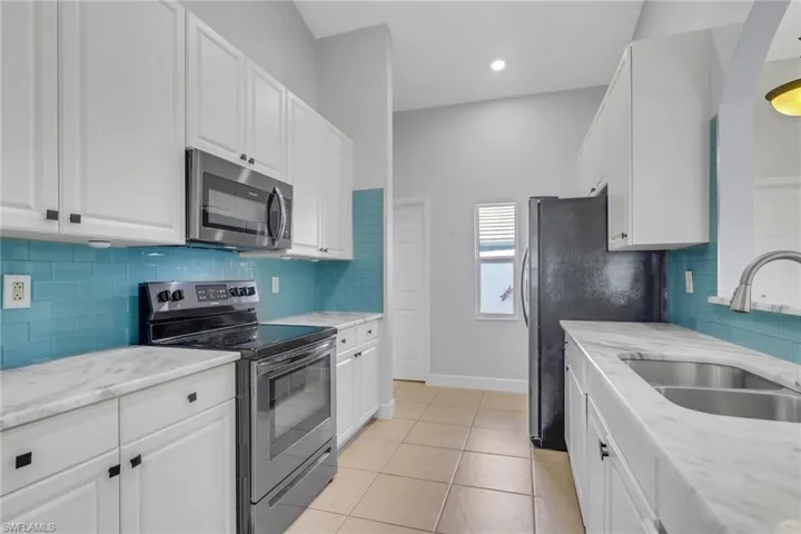 2232 Summersweet Dr, Alva, Florida 33920