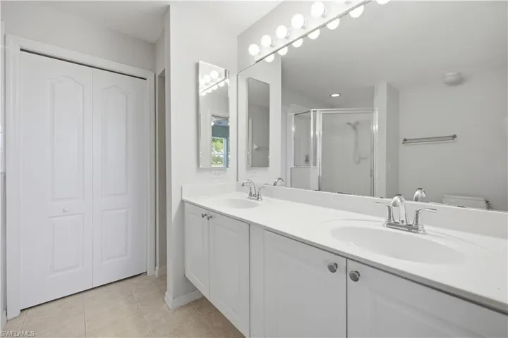 1953 Crestview Way 161, Naples, Florida 34119