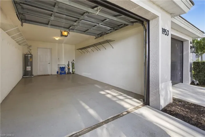 1953 Crestview Way 161, Naples, Florida 34119