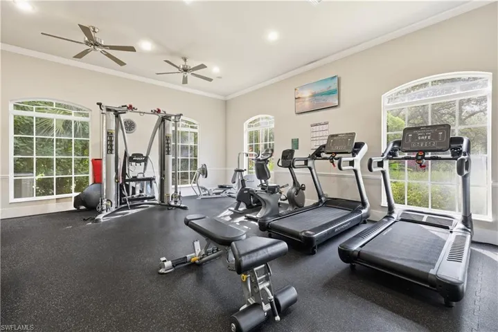 1953 Crestview Way 161, Naples, Florida 34119