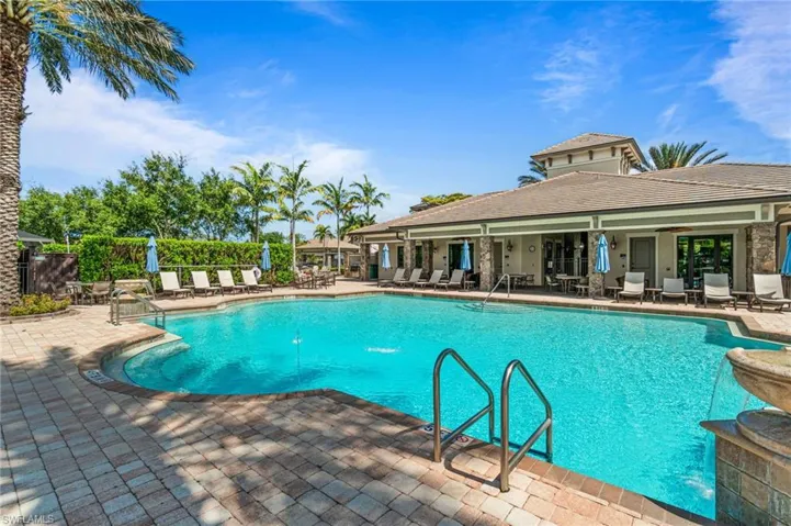 16201 Camden Lakes Cir, Naples, Florida 34110