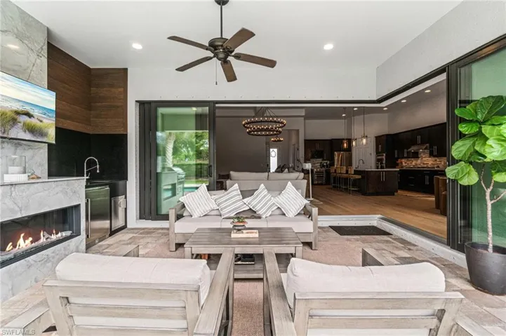 16201 Camden Lakes Cir, Naples, Florida 34110