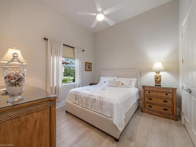 Guest bedroom #2 - plenty of sunlight!