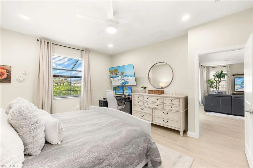 18651 Ives DR, Estero, FL 33928,225040792