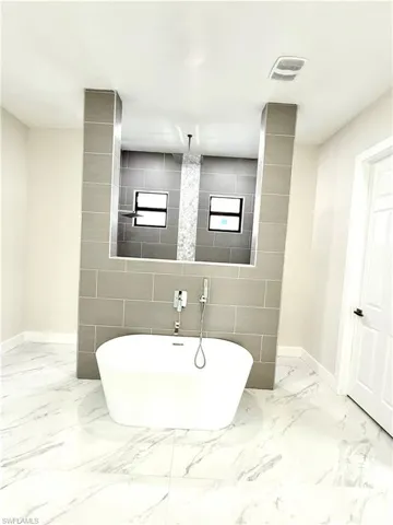 2006 NW 21st  ST, Cape Coral, FL 33993