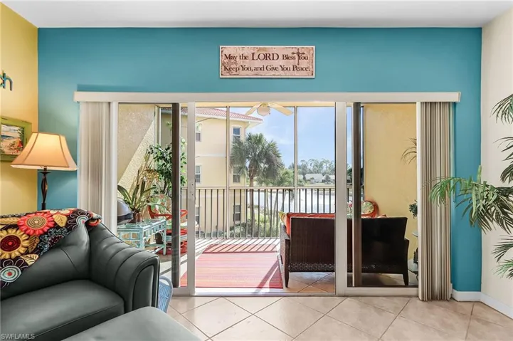 Doorway to outside with tile patterned flooring