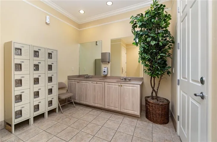 Ladies Locker Room