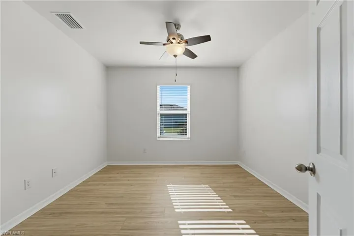 Den/Bedroom #4