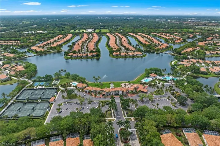 4832  San Carlo  CT, Naples, FL 34109