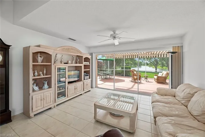 4832  San Carlo  CT, Naples, FL 34109