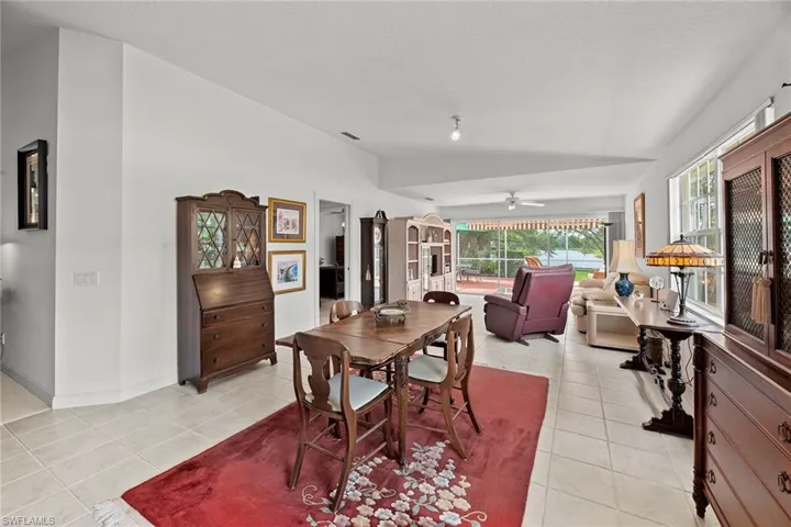 4832  San Carlo  CT, Naples, FL 34109
