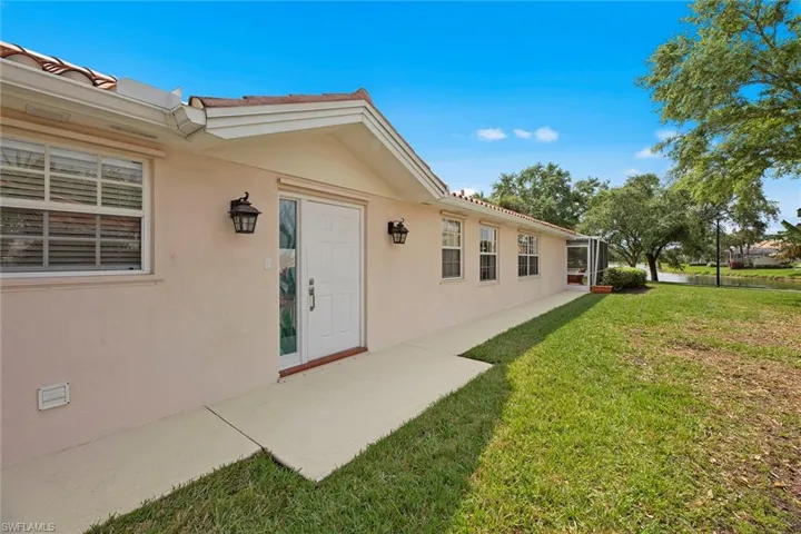 4832  San Carlo  CT, Naples, FL 34109