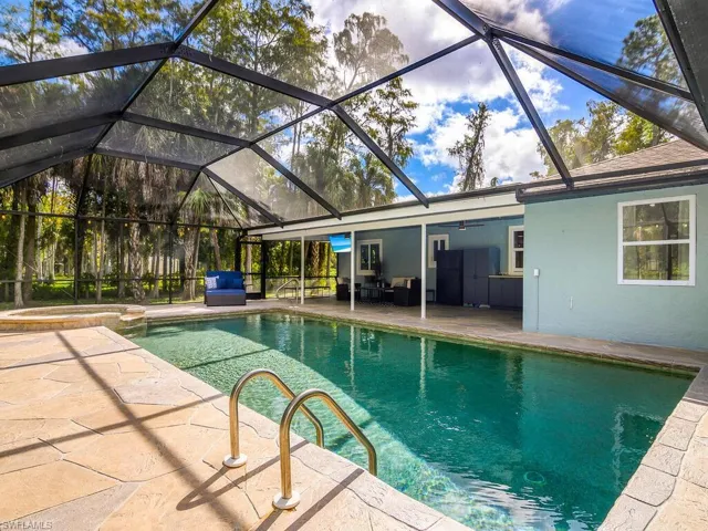Heated Saltwater Pool