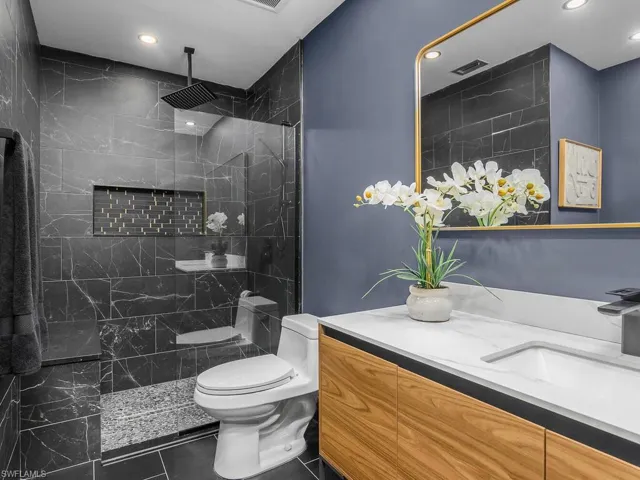 Guest Bath 2