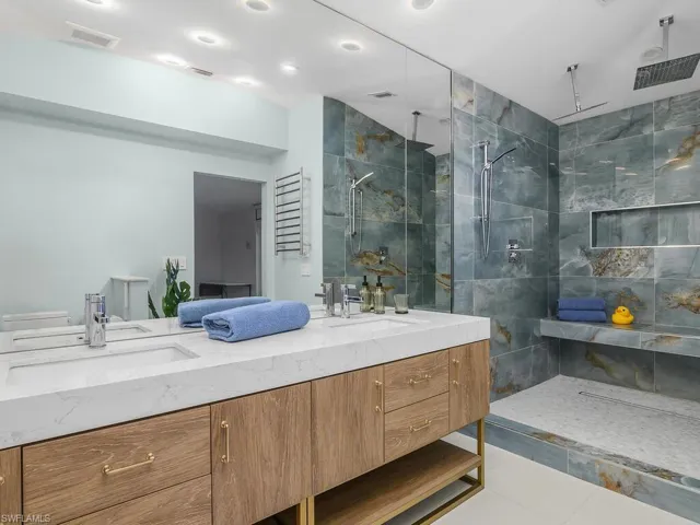 Primary Ensuite Bath
