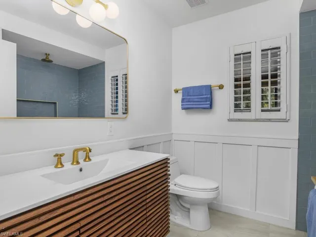 Guest Bath 1
