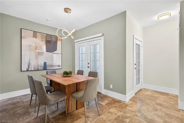 7100  Barrington  CIR, Naples, FL 34108