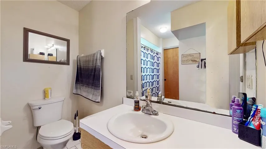 2nd bathroom