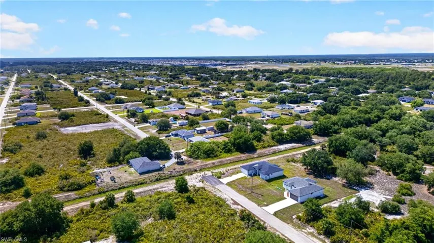 2524  70th W ST, Lehigh Acres, FL 33971