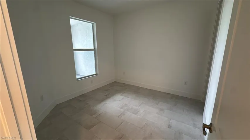 Additional guest bedroom
