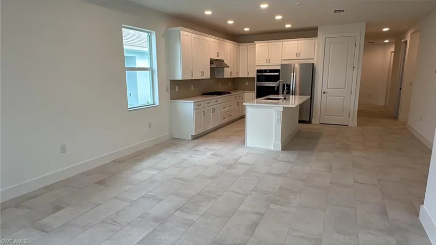 8889  Oceana  WAY, Naples, FL 34114