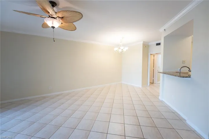 6368 Huntington Lakes Cir 102, Naples, Florida 34119