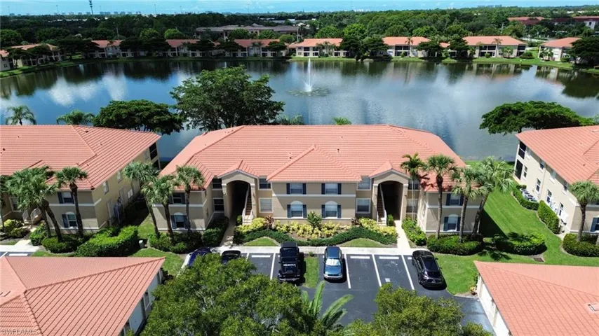 6368 Huntington Lakes Cir 102, Naples, Florida 34119