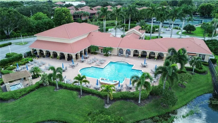 6368 Huntington Lakes Cir 102, Naples, Florida 34119