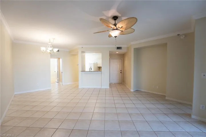 6368 Huntington Lakes Cir 102, Naples, Florida 34119