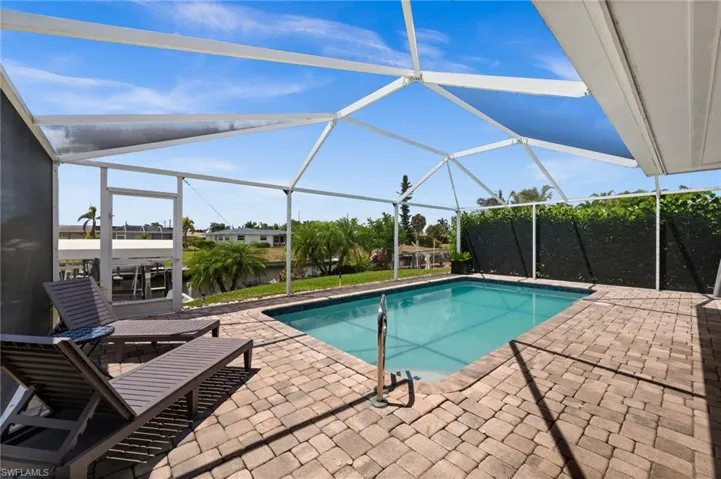 Western exposure pool for great SW Florida sunshine!