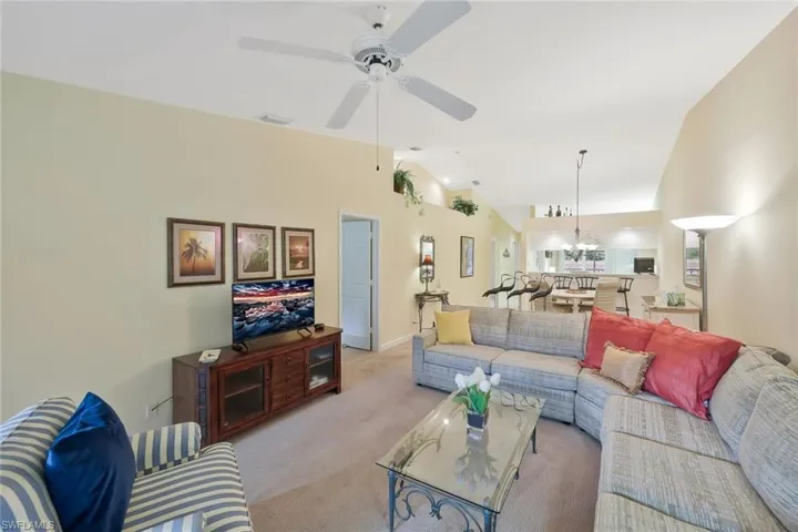 2305 Hidden Lake Dr 3704, Naples, Florida 34112