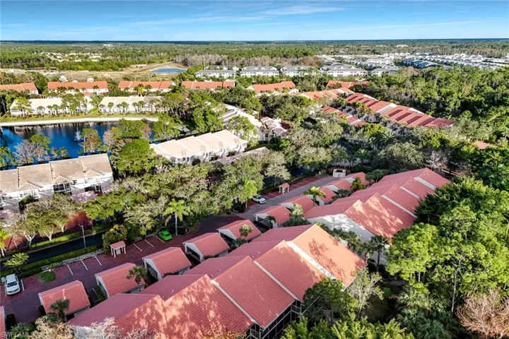 2305 Hidden Lake Dr 3704, Naples, Florida 34112