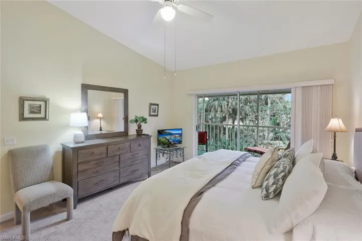 2305 Hidden Lake Dr 3704, Naples, Florida 34112