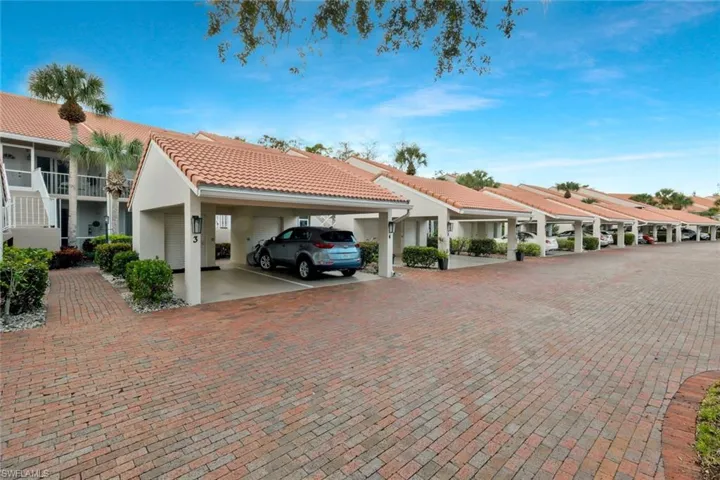 2305 Hidden Lake Dr 3704, Naples, Florida 34112