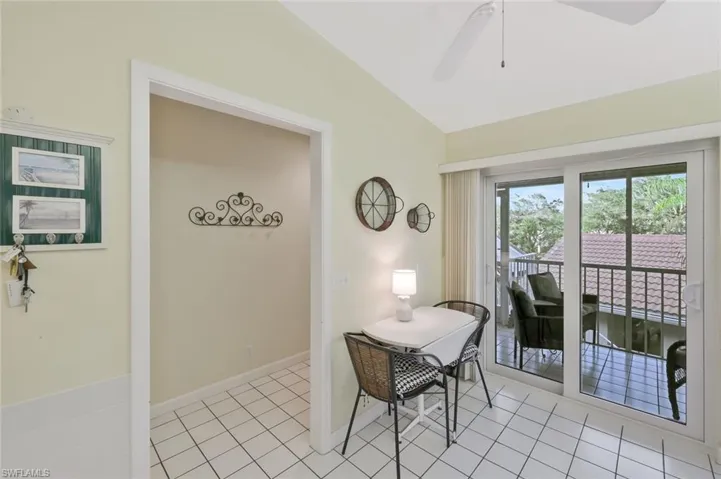 2305 Hidden Lake Dr 3704, Naples, Florida 34112
