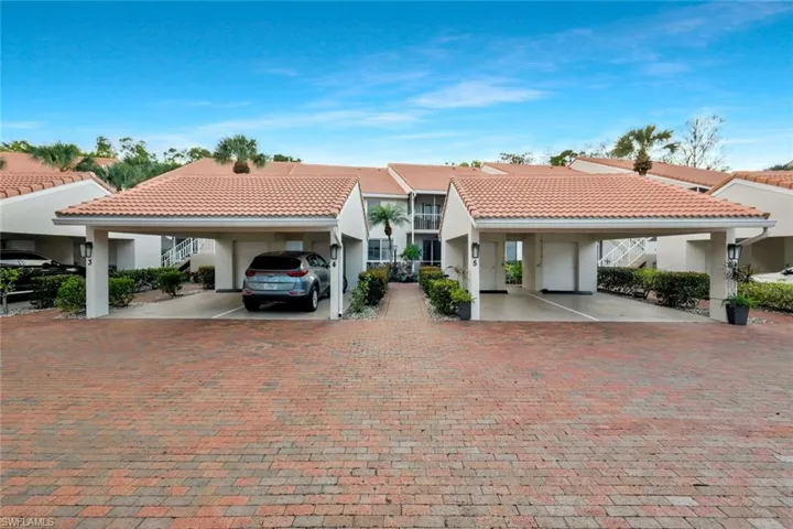2305 Hidden Lake Dr 3704, Naples, Florida 34112