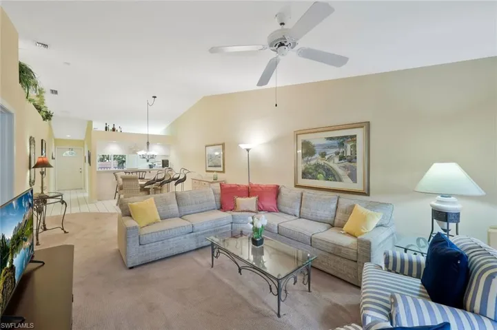 2305 Hidden Lake Dr 3704, Naples, Florida 34112