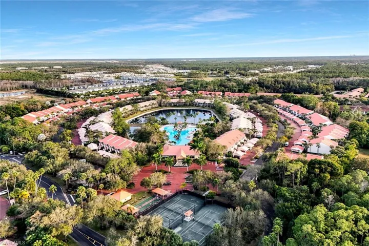 2305 Hidden Lake Dr 3704, Naples, Florida 34112