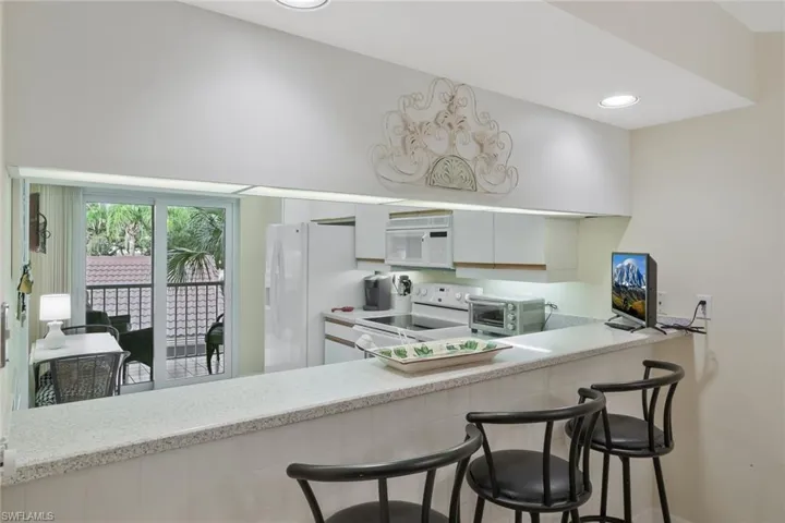 2305 Hidden Lake Dr 3704, Naples, Florida 34112