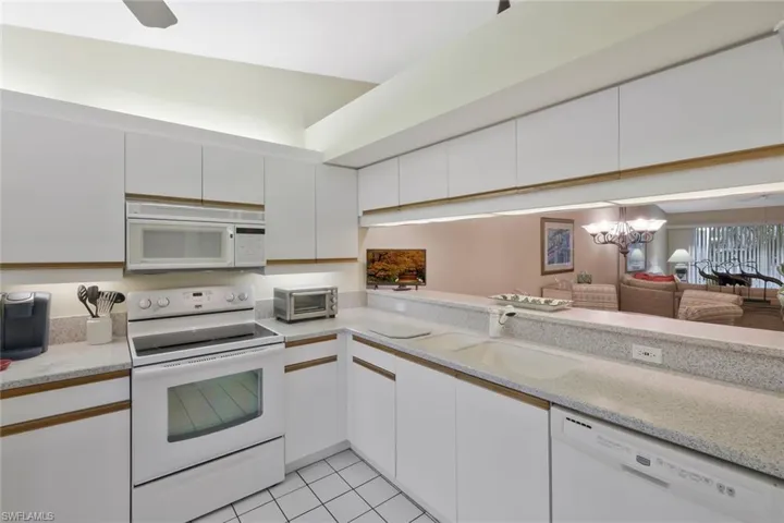 2305 Hidden Lake Dr 3704, Naples, Florida 34112