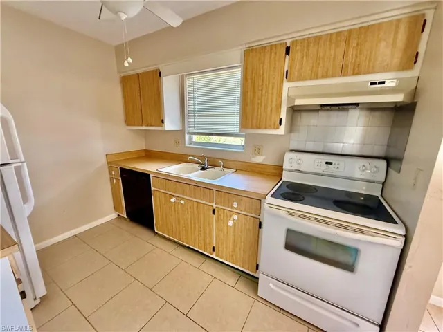 406 Parkside St, Lehigh Acres, Florida 33936