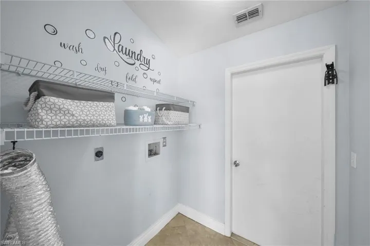 152 Se 19th Ln, Cape Coral, Florida 33990