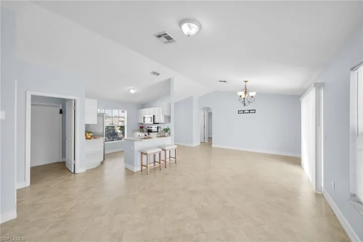 152 Se 19th Ln, Cape Coral, Florida 33990