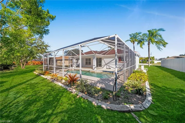 152 Se 19th Ln, Cape Coral, Florida 33990