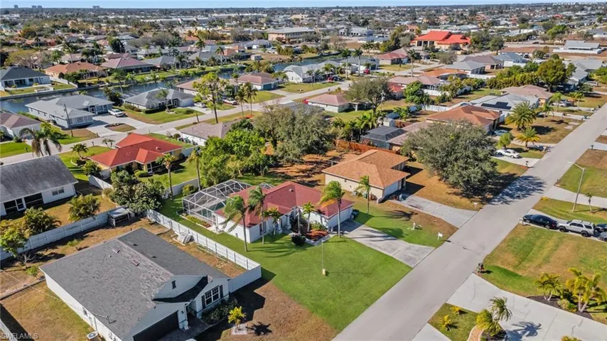 152 Se 19th Ln, Cape Coral, Florida 33990